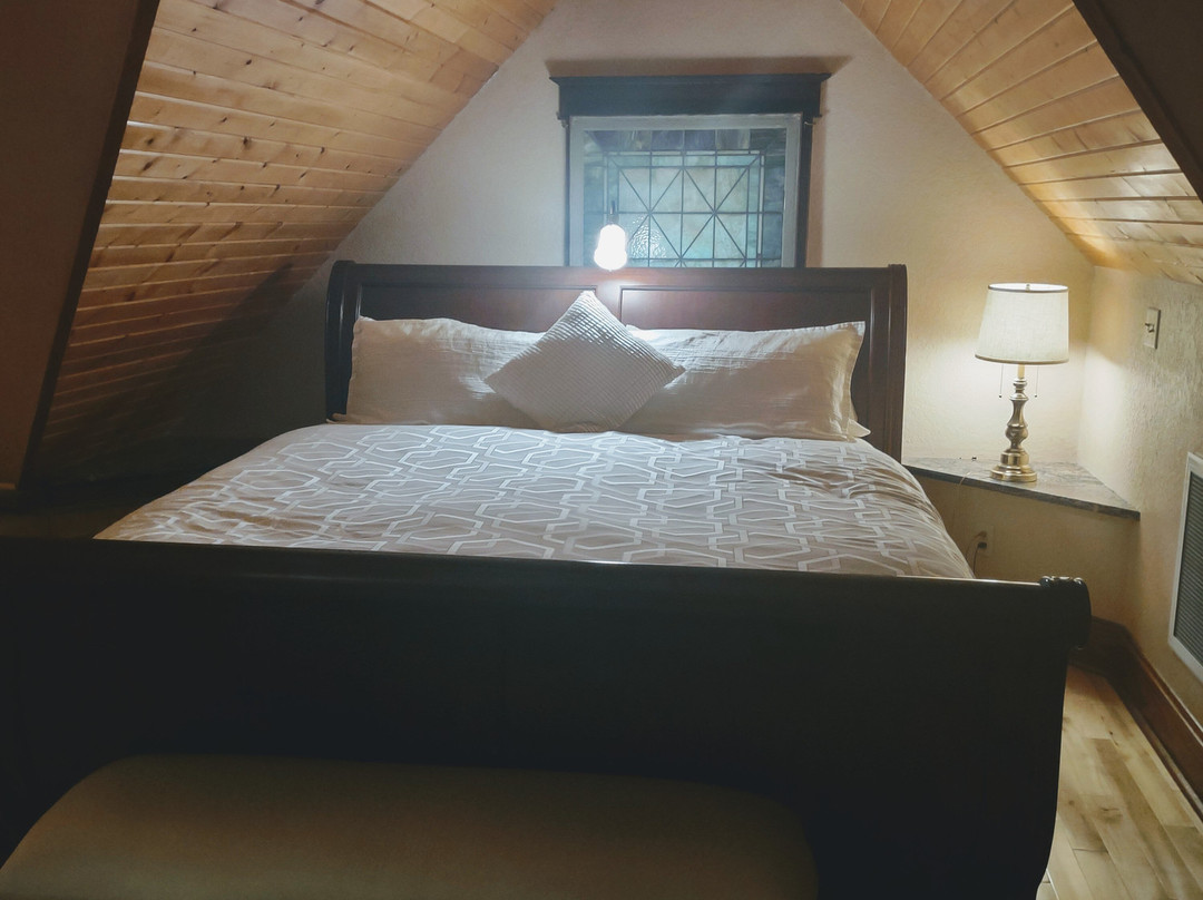 Bed & Breakfast on Broadway主图