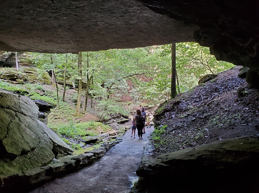 War Eagle Cavern on Beaver Lake-罗杰斯必去景点