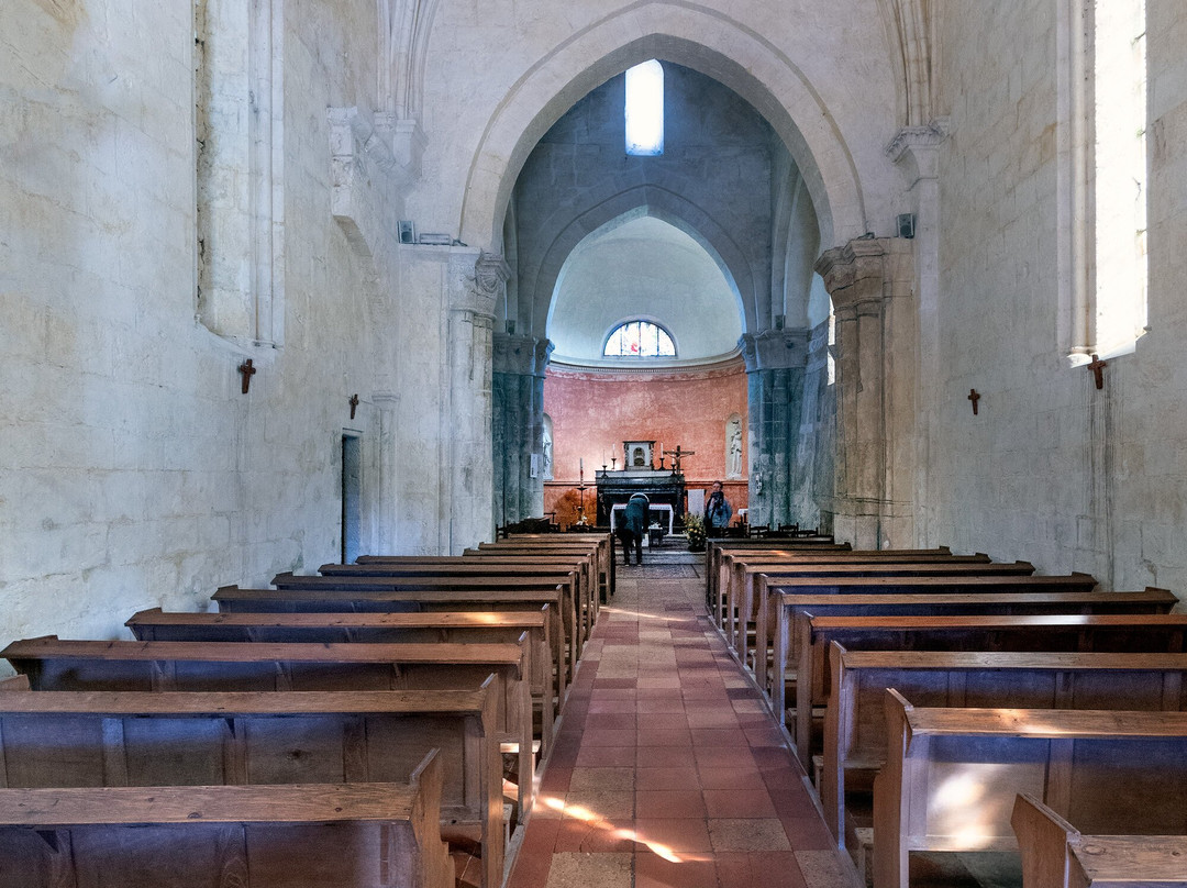 Eglise Saint-Hilaire en Pays Royannais景点图片