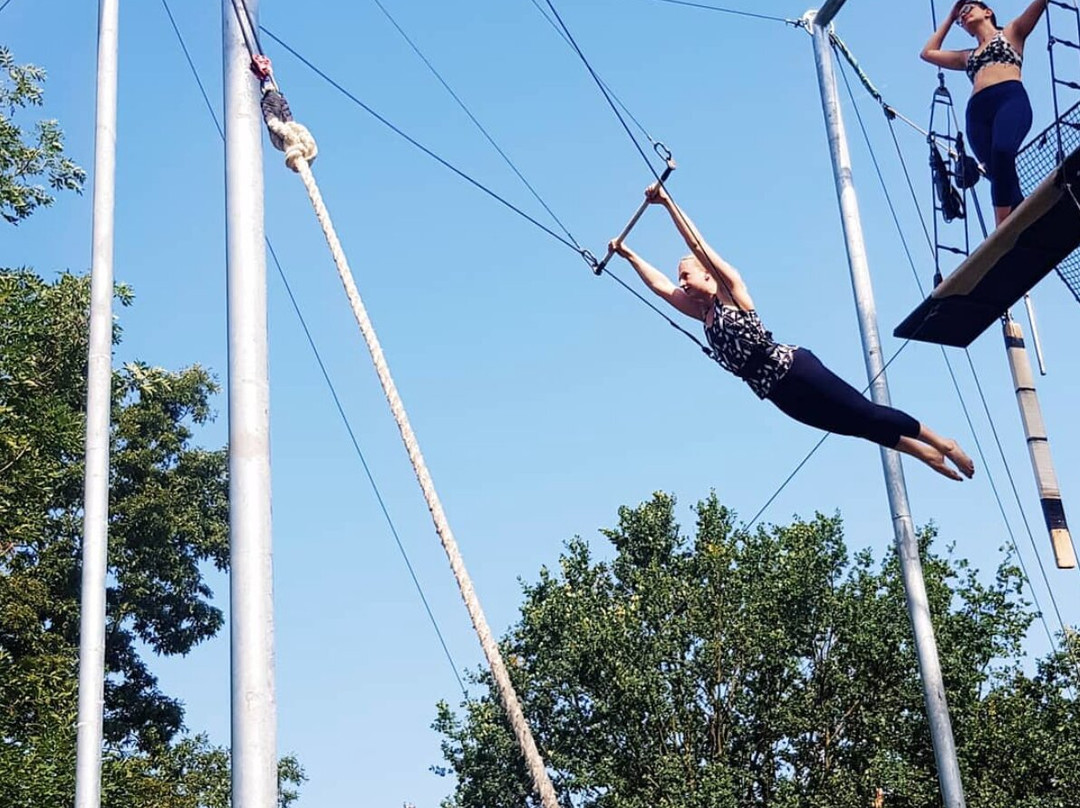 Gorilla Circus - Flying Trapeze School-伦敦必去景点