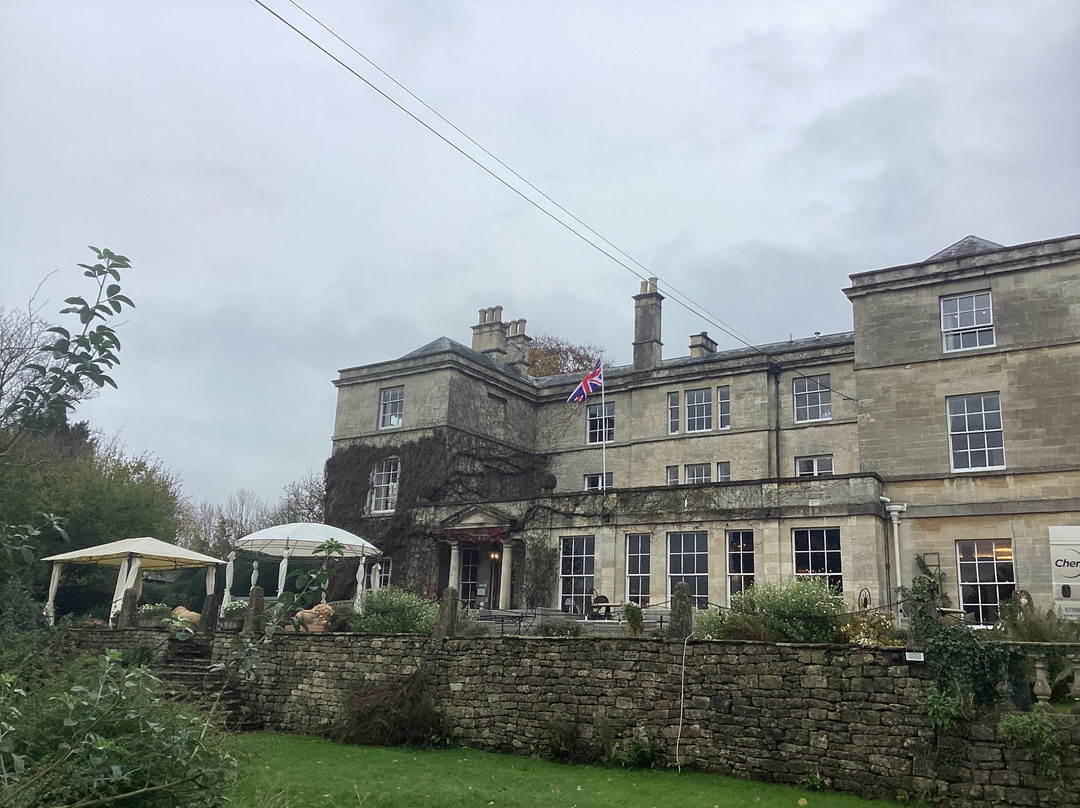 伯利法院酒店主图