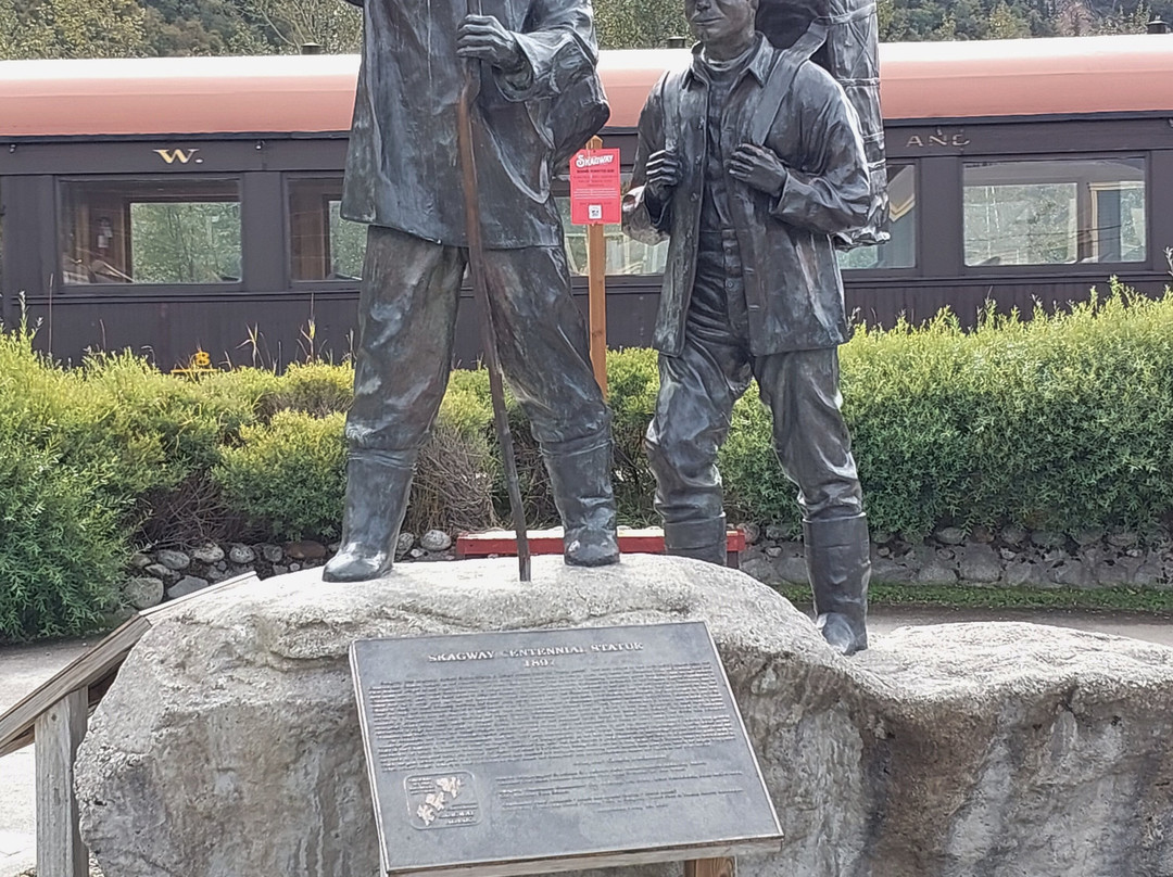 Skagway Centenial Statue-史凯威必去景点