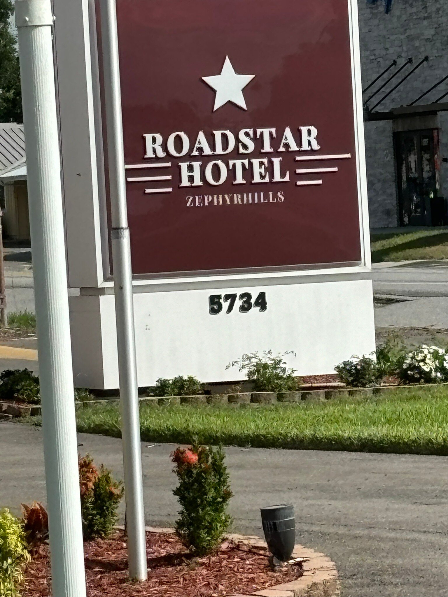 ROADSTAR HOTEL ZEPHYRHILLS-官方
