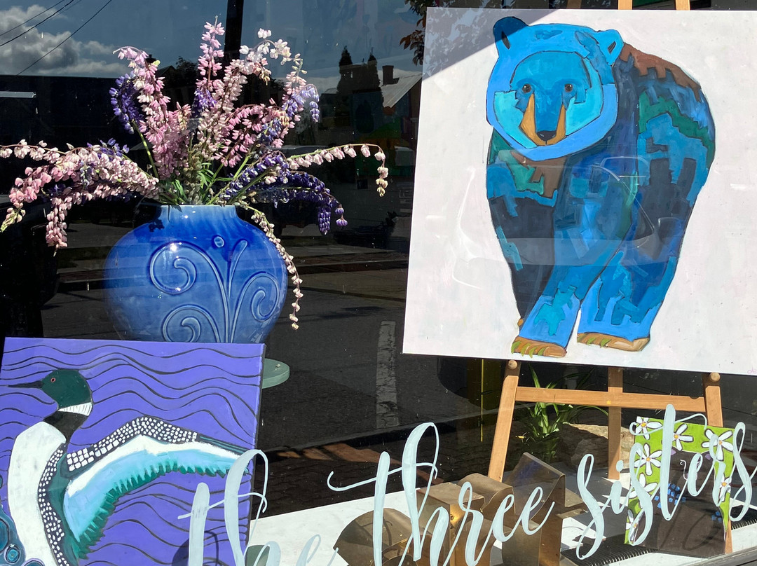 Three Sisters Gallery