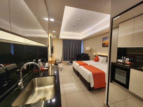 至尊玖霄明阁大酒店主图