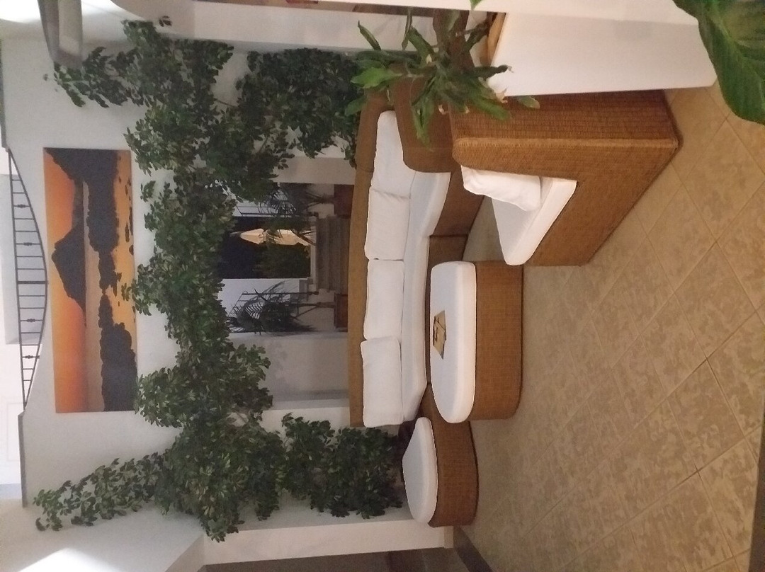 斯米拉尔多别墅酒店主图