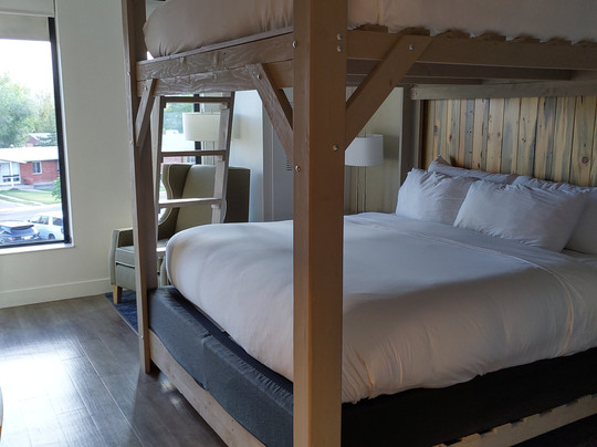 Hotel Maverick主图