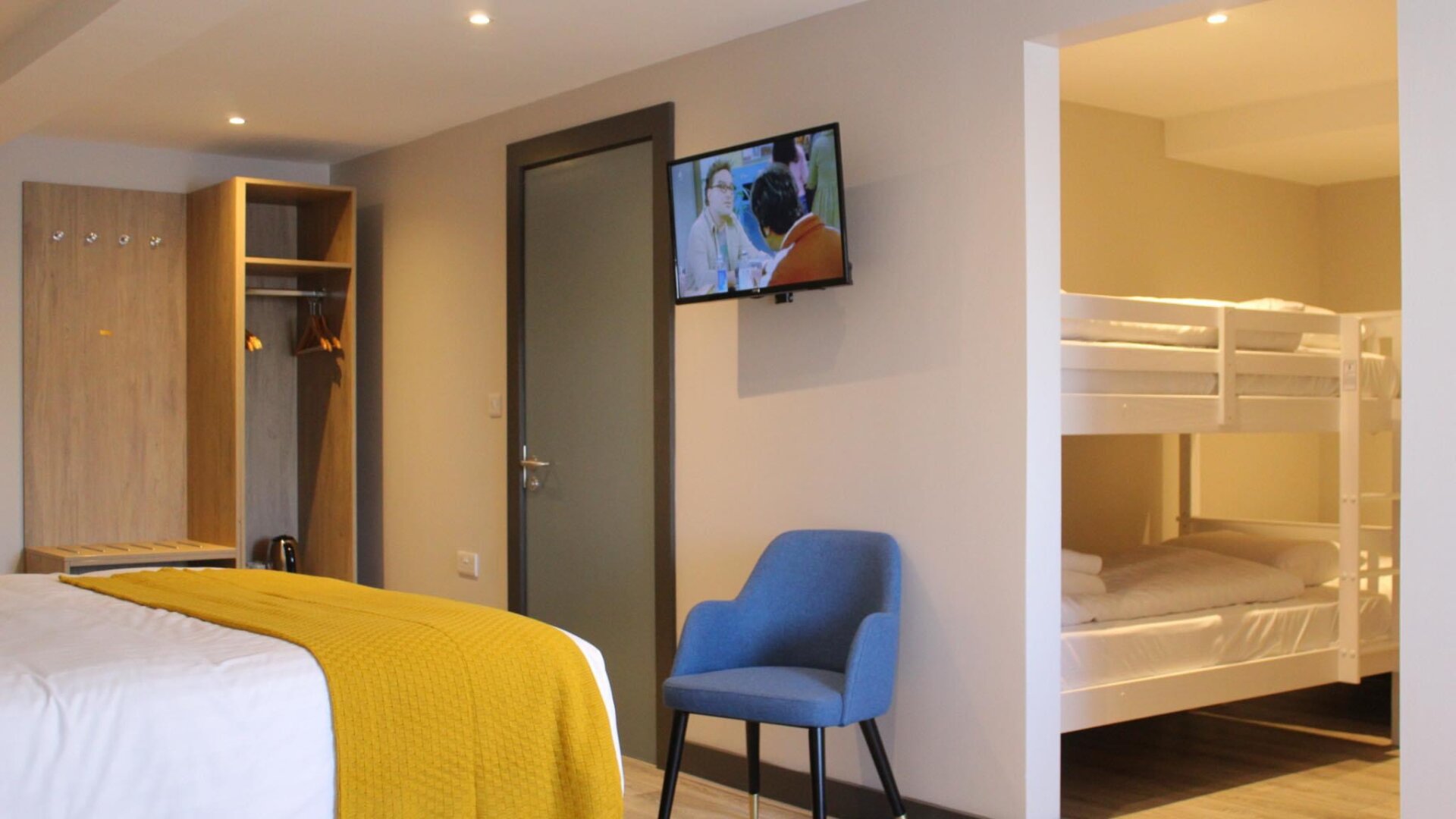 Marine Hotel Ballycastle-客卧