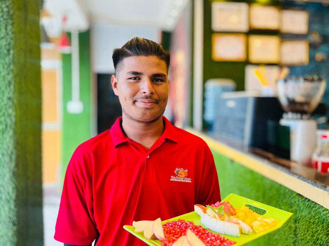 The Burger House And Crunchy Fried Chicken - Mahendranagar