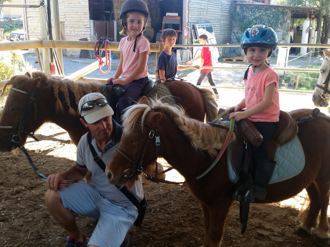 Centre Equestre du Rouret-Grospierres必去景点