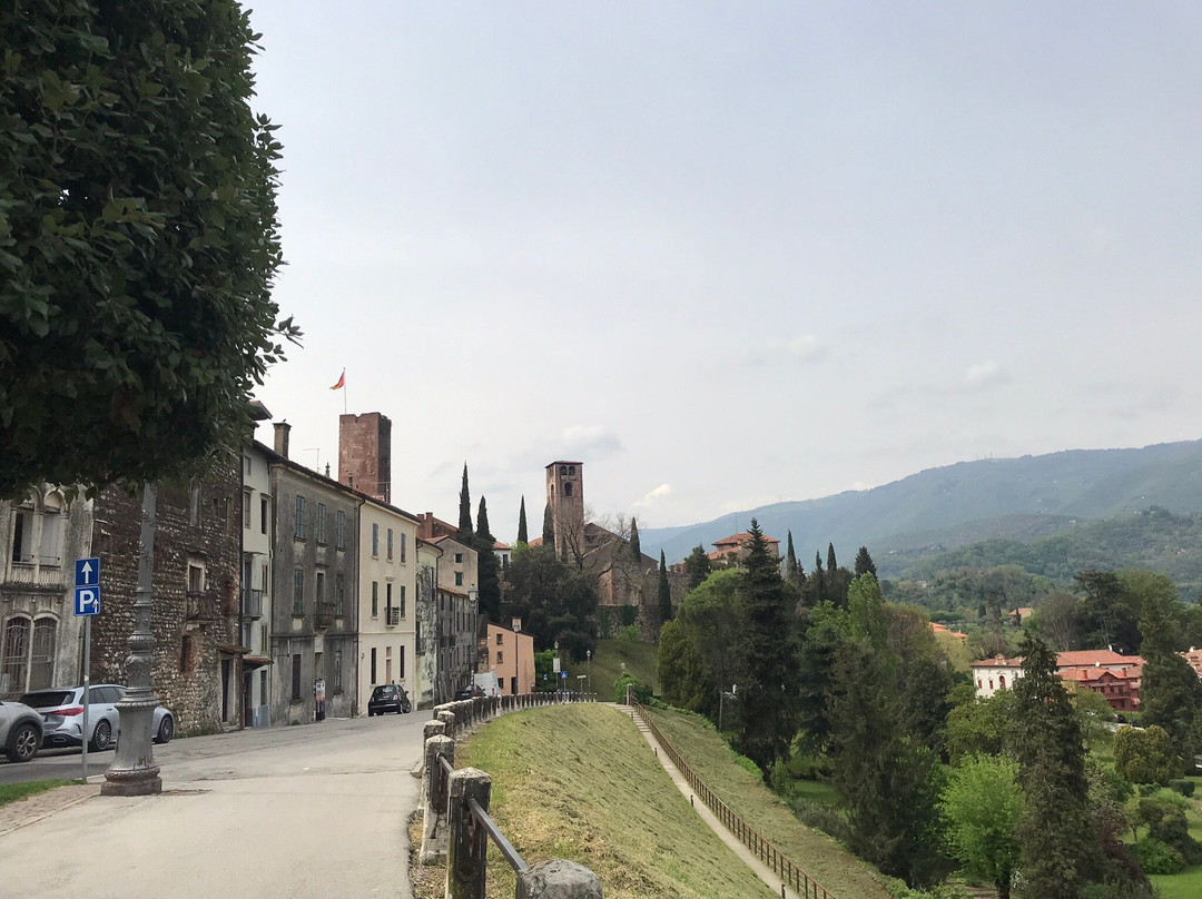 Viale dei Martiri景点图片