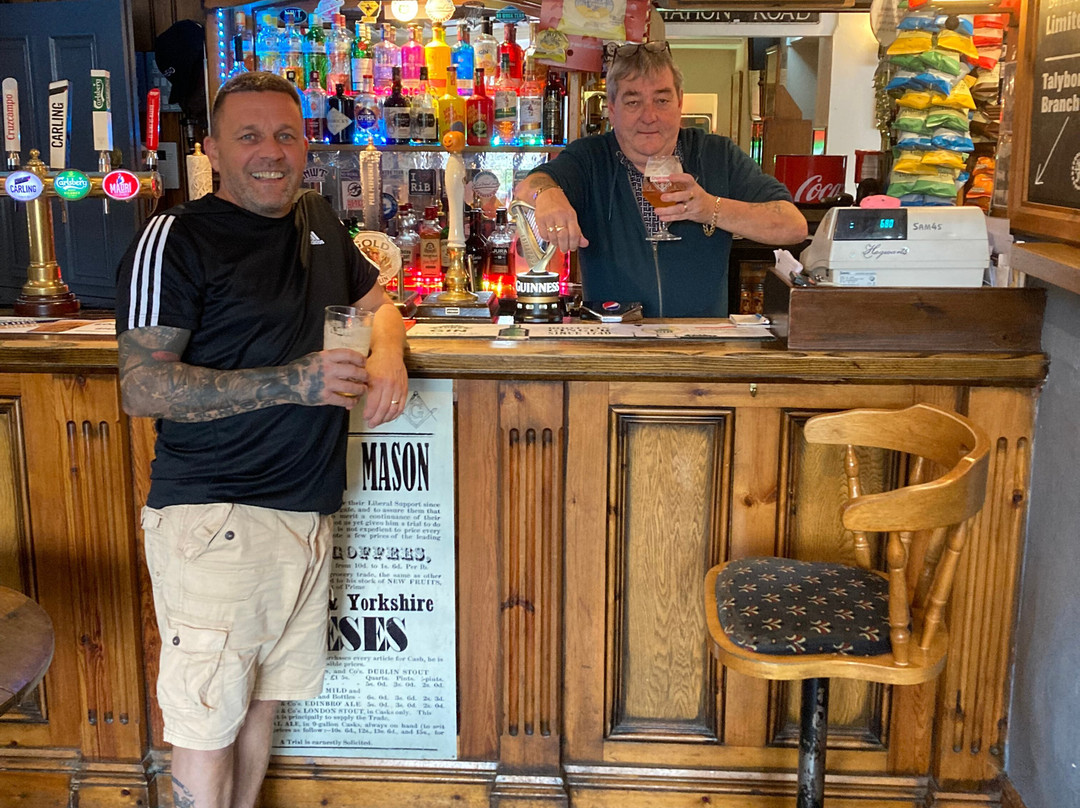 White Lion Hotel主图