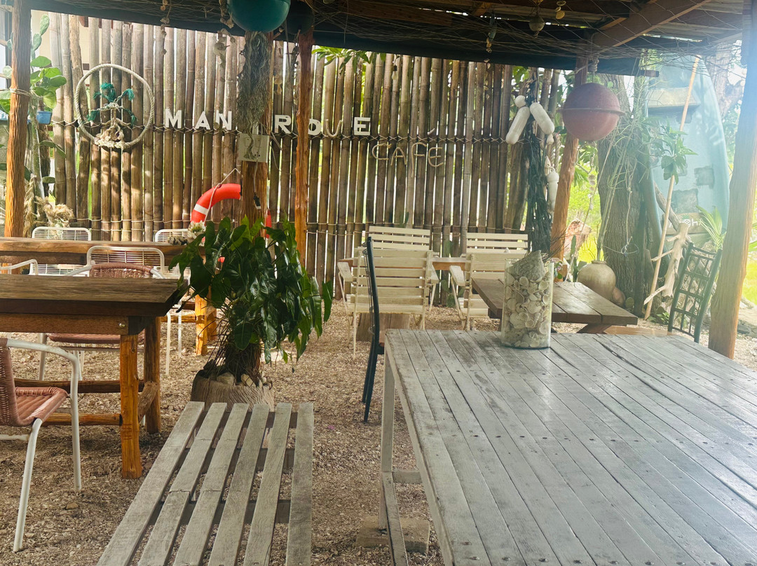 Mangrove Beach Cafe