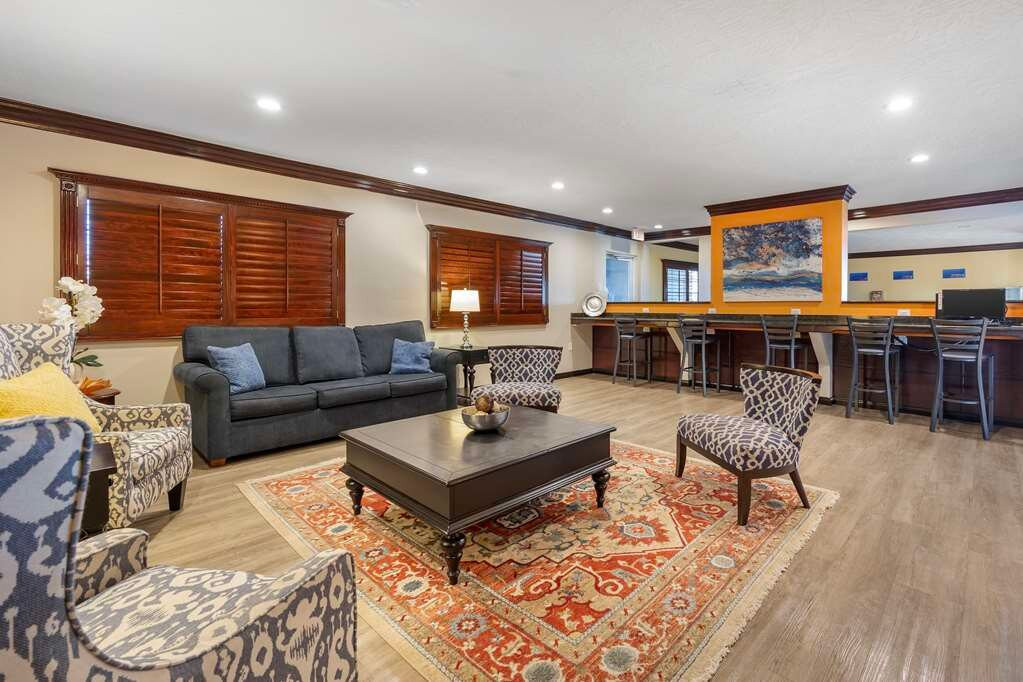 太阳绿洲贝斯特韦斯特酒店主图