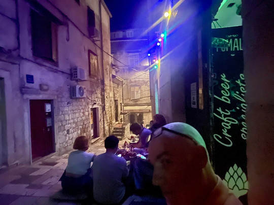 Leopold's Delicatessen Bar-斯普利特必去景点