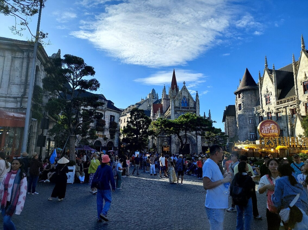 VH Travel - Local Tours & Transportation-岘港必去景点