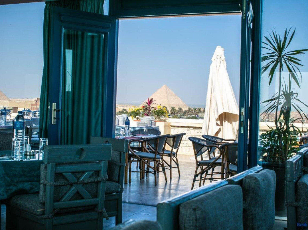 Pyramids Chill Out Hotel