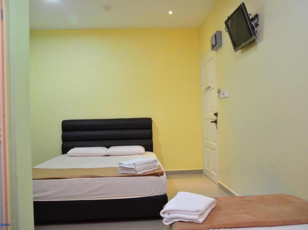 Deena Hotel