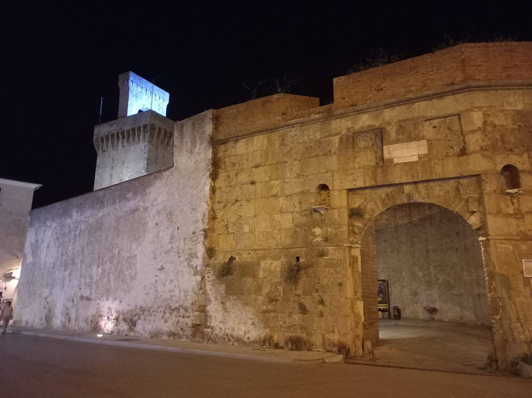 Torrione e Rivellino景点图片