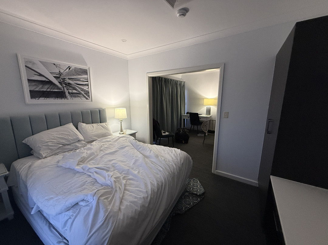 The Marina Hotel主图