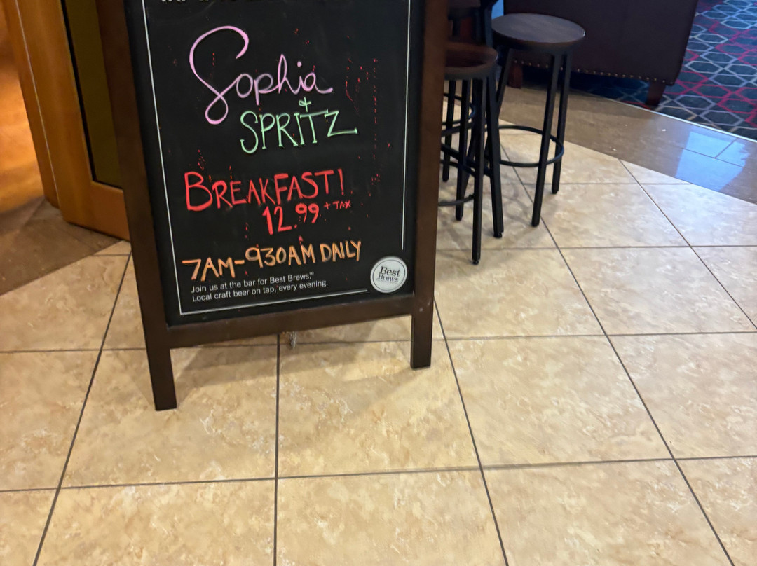 蒙克顿福朋喜来登酒店主图