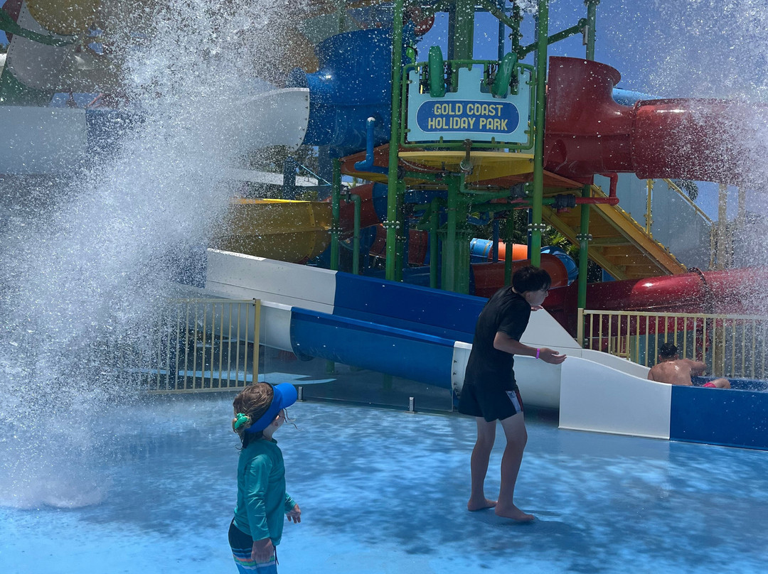 黄金海岸假日公园酒店主图