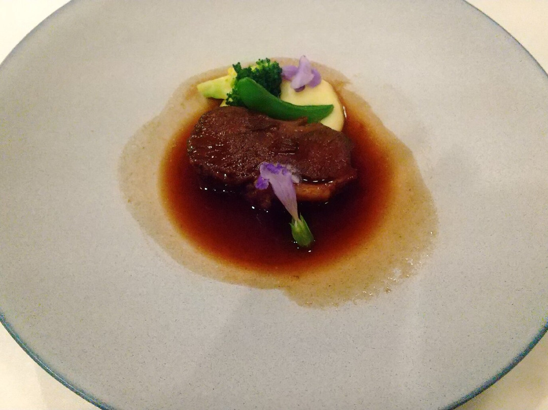 摩尔别墅酒店主图