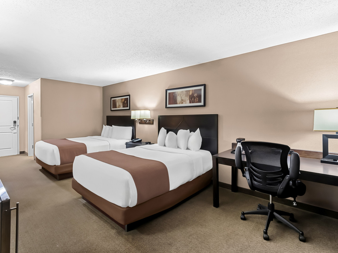 Heartland Inn & Suites, Surestay Collection By Best Western主图