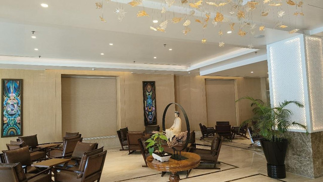 Hotel Lemon Tree Premier