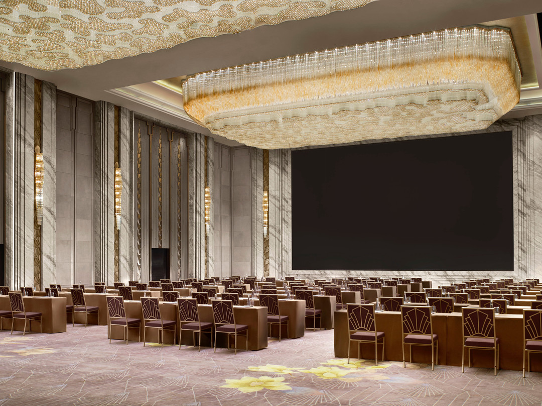 上海外滩瑞吉酒店主图