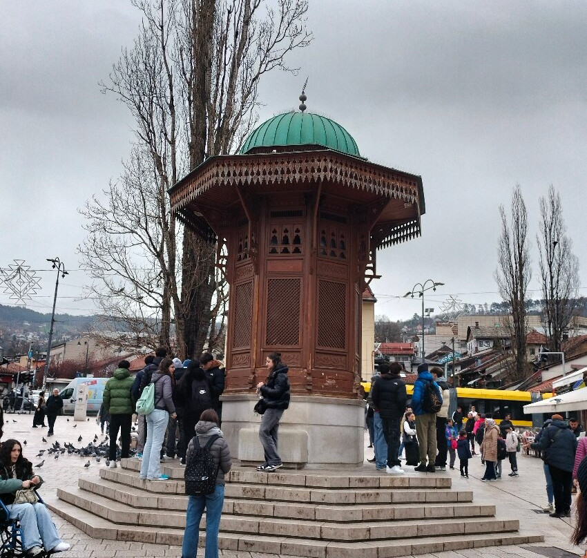 Sebilj Brunnen (Fountain)景点图片