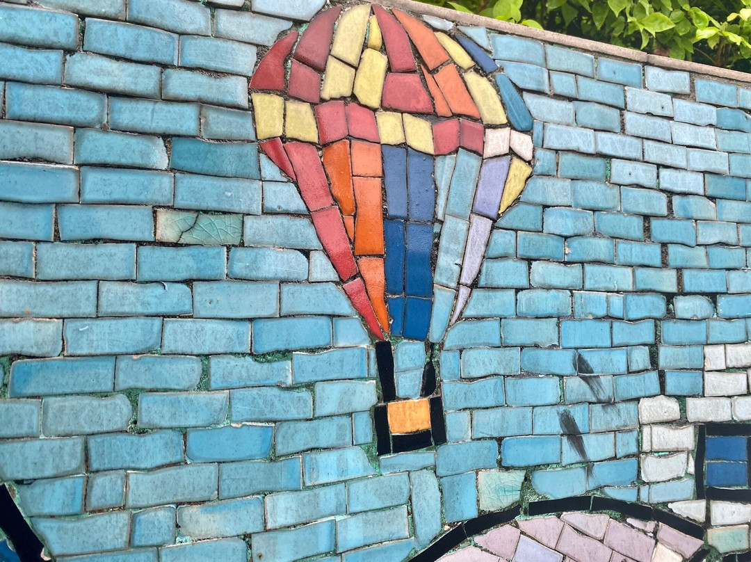 Hanoi Ceramic Mosaic Mural-河内必去景点