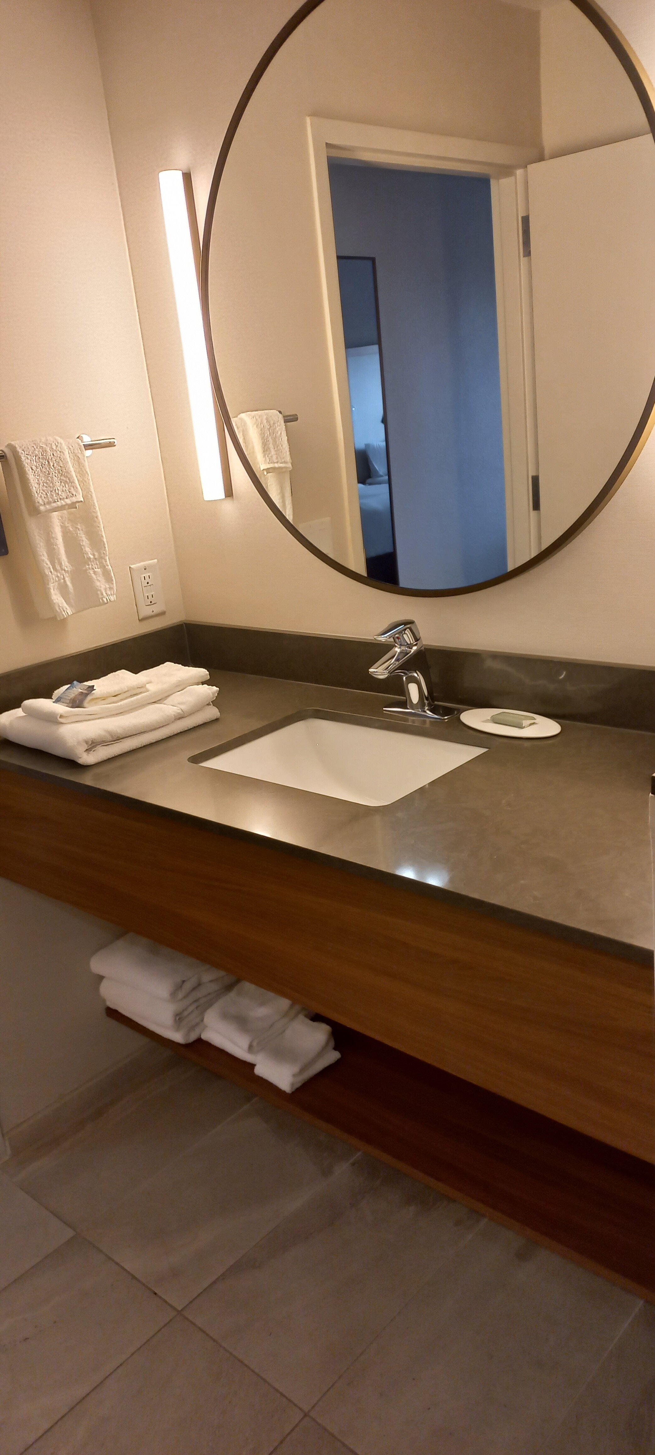 Fairfield Inn & Suites by Marriott Gainesville I-75-浴室