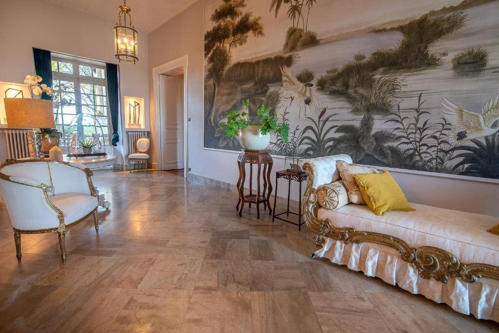 Les Suites Du Midi主图