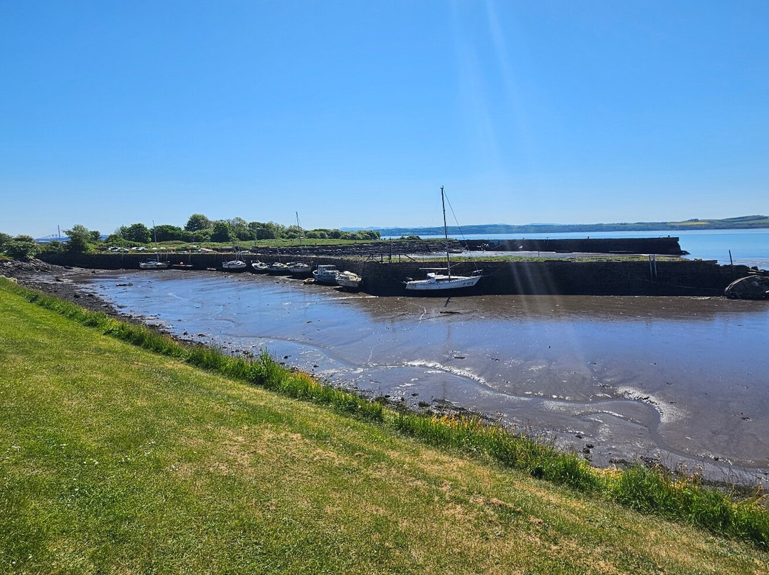 Limekilns, Charlestown And Pattiesmuir War Memorial