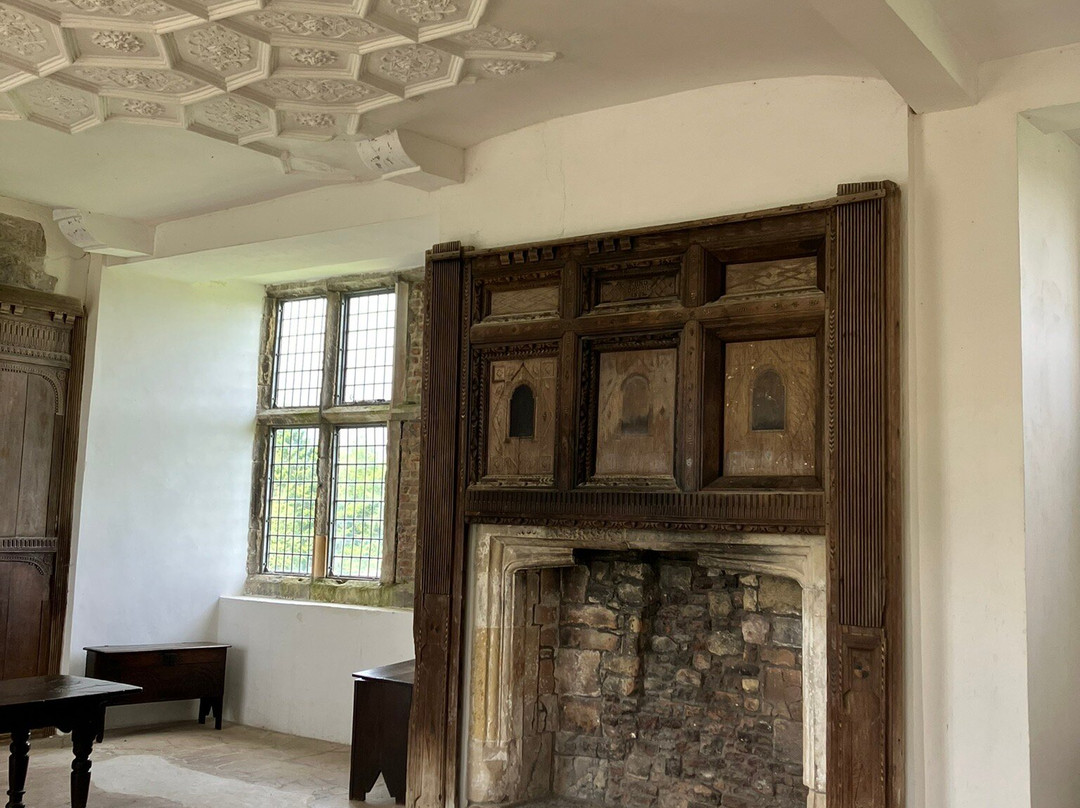 Helmsley Castle景点图片