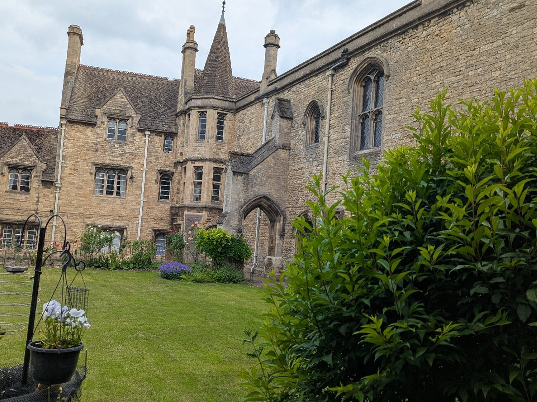 Stamford Sights & Secrets Tours景点图片