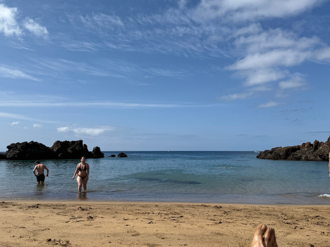 Playa Chica Beach景点图片