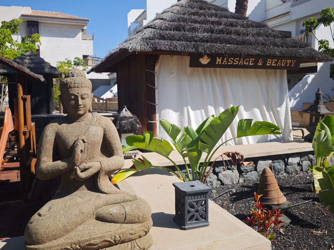 丽晶乡村俱乐部酒店主图