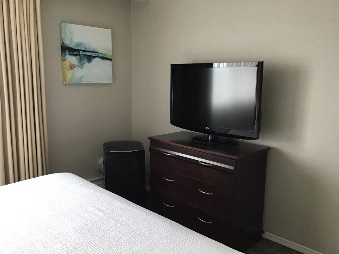 维多利亚庄园套房酒店主图