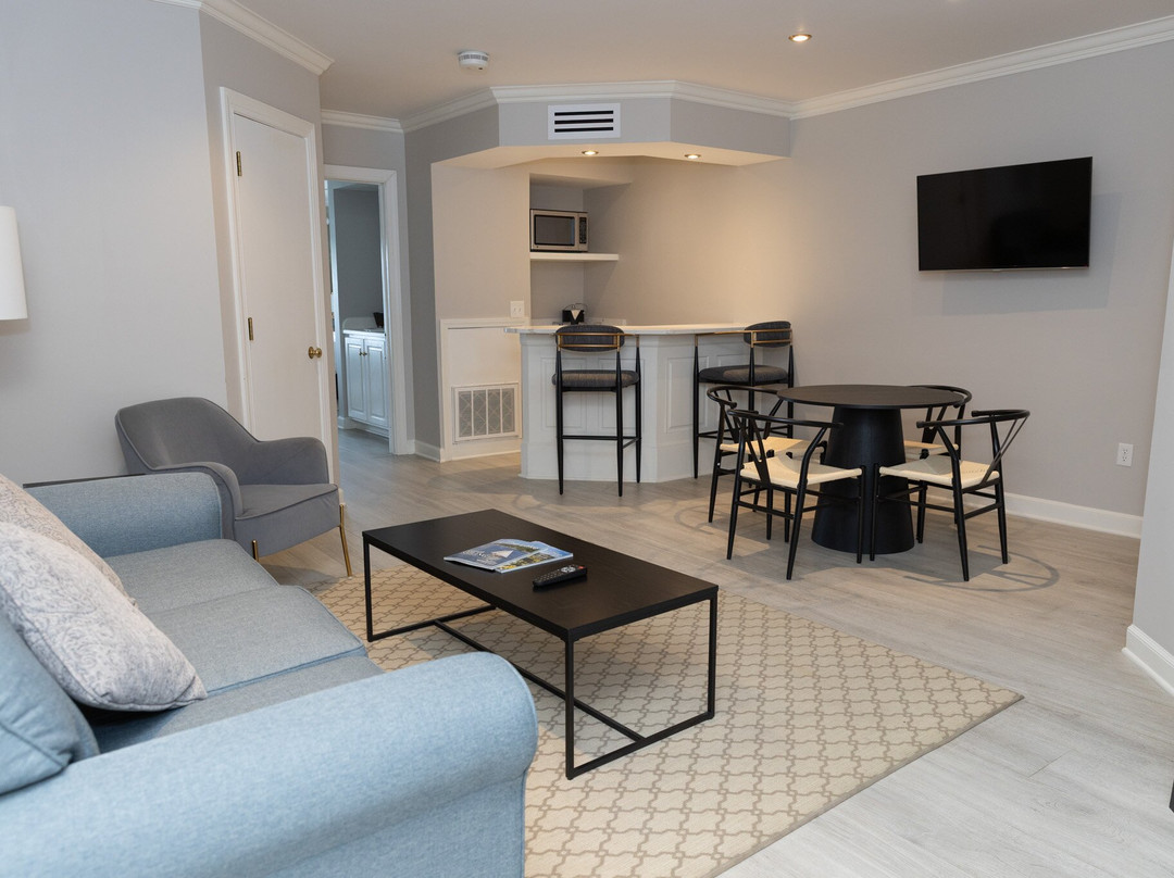 The Geneva Inn主图