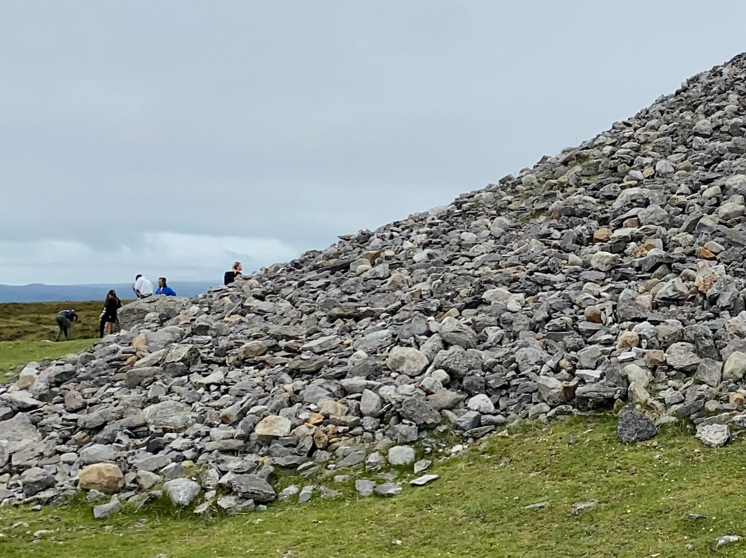 Queen Maeve's Cairn-斯特兰迪希尔必去景点