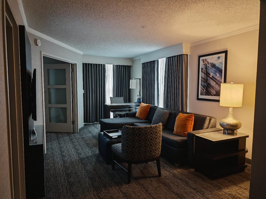 芝加哥奥黑尔万豪套房酒店主图