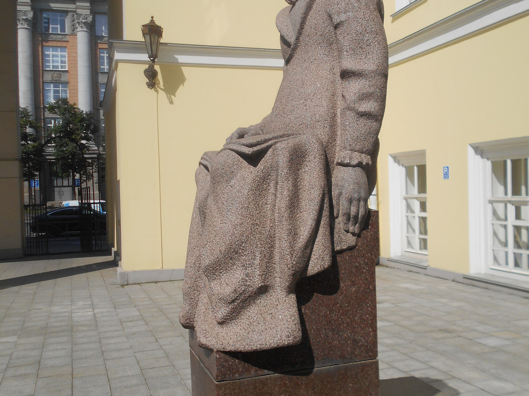 Musorgskiy Statue-叶卡捷琳堡必去景点