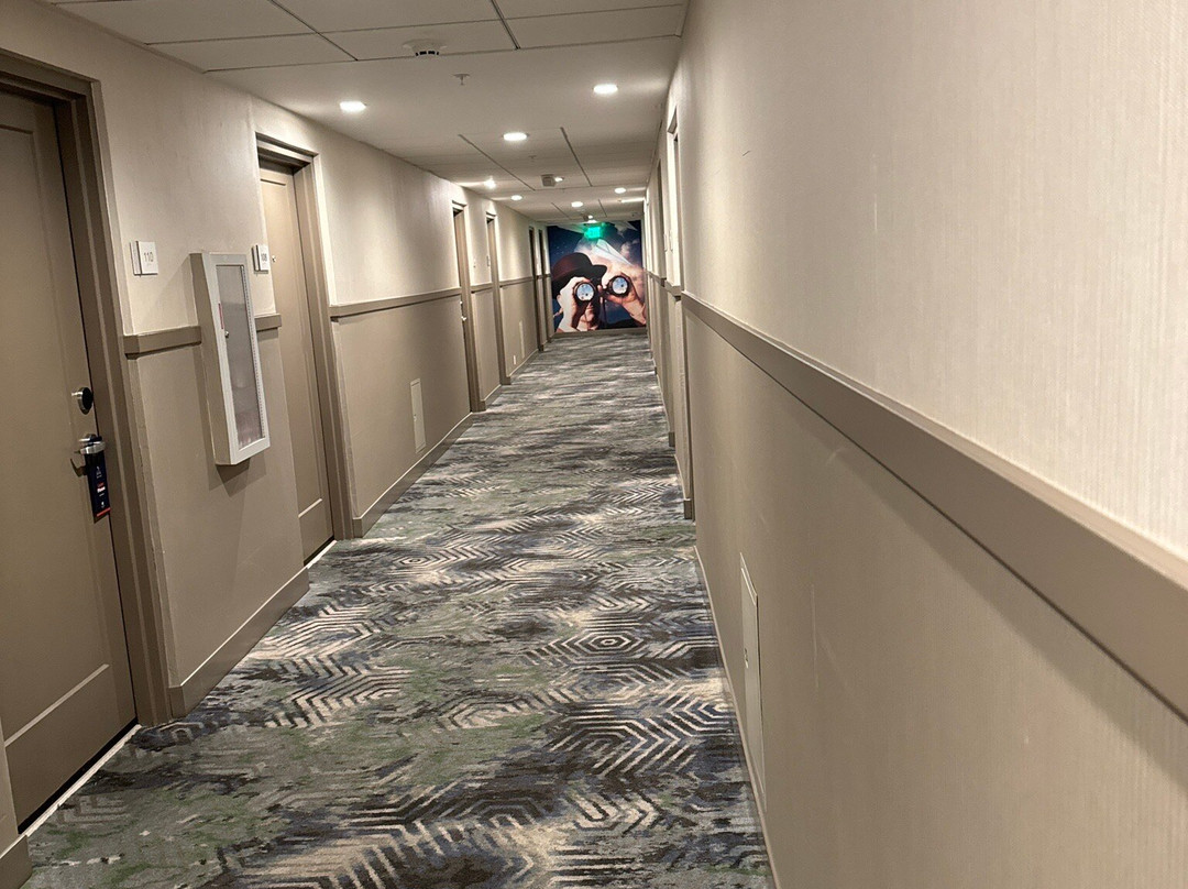 瑞玛达酒店主图