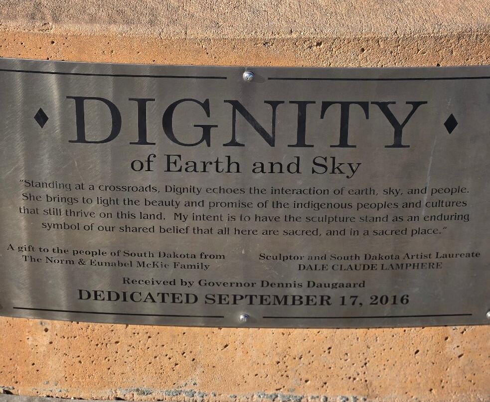 Dignity of Earth and Sky-Chamberlain必去景点