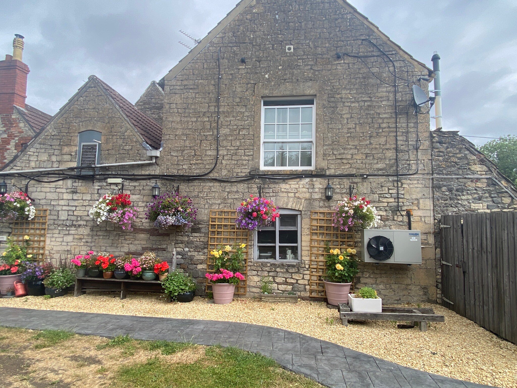 The Bell at Old Sodbury-官方