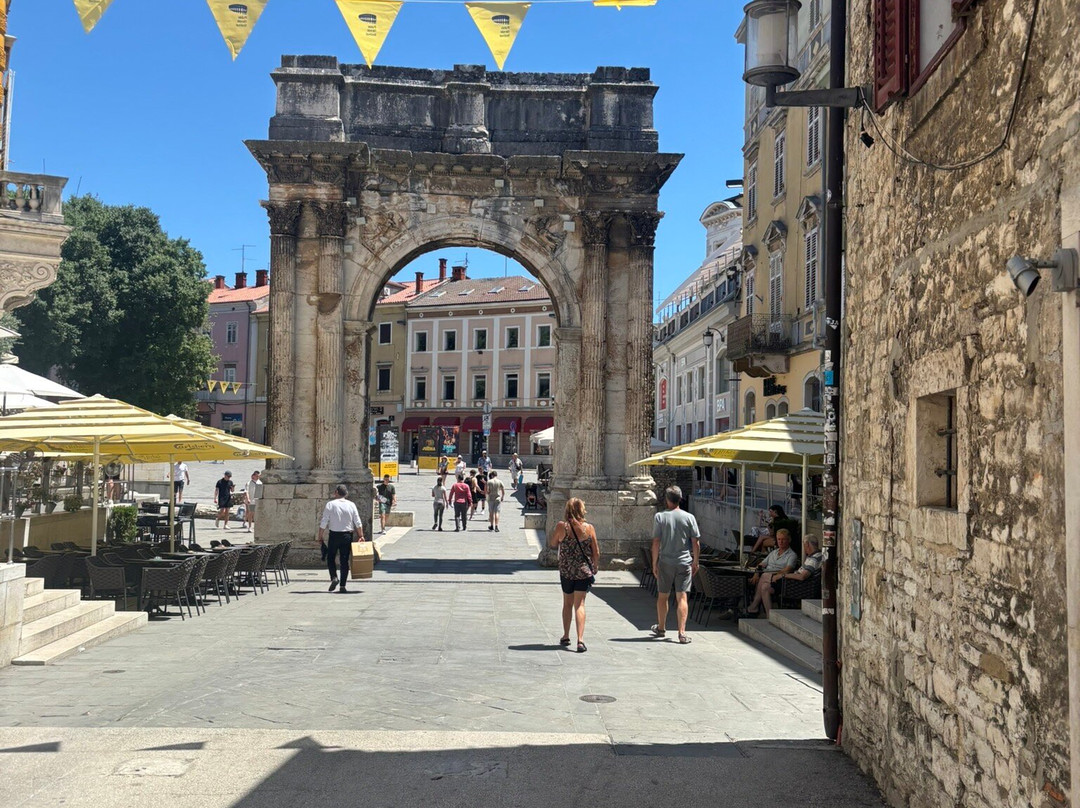 Arco dei Sergi-普拉必去景点