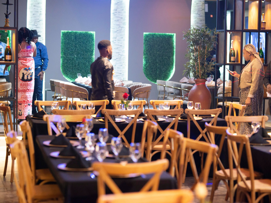 Flamboyant Restaurant & Lounge