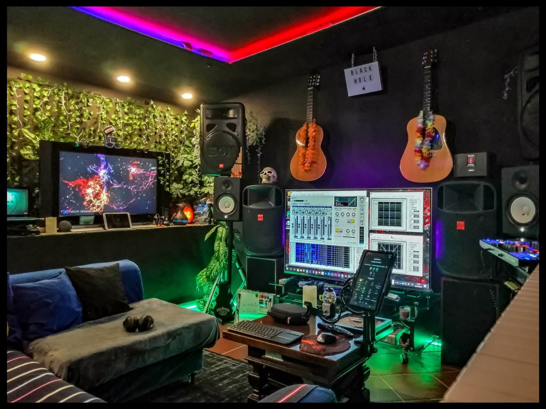 Black Hole Studio